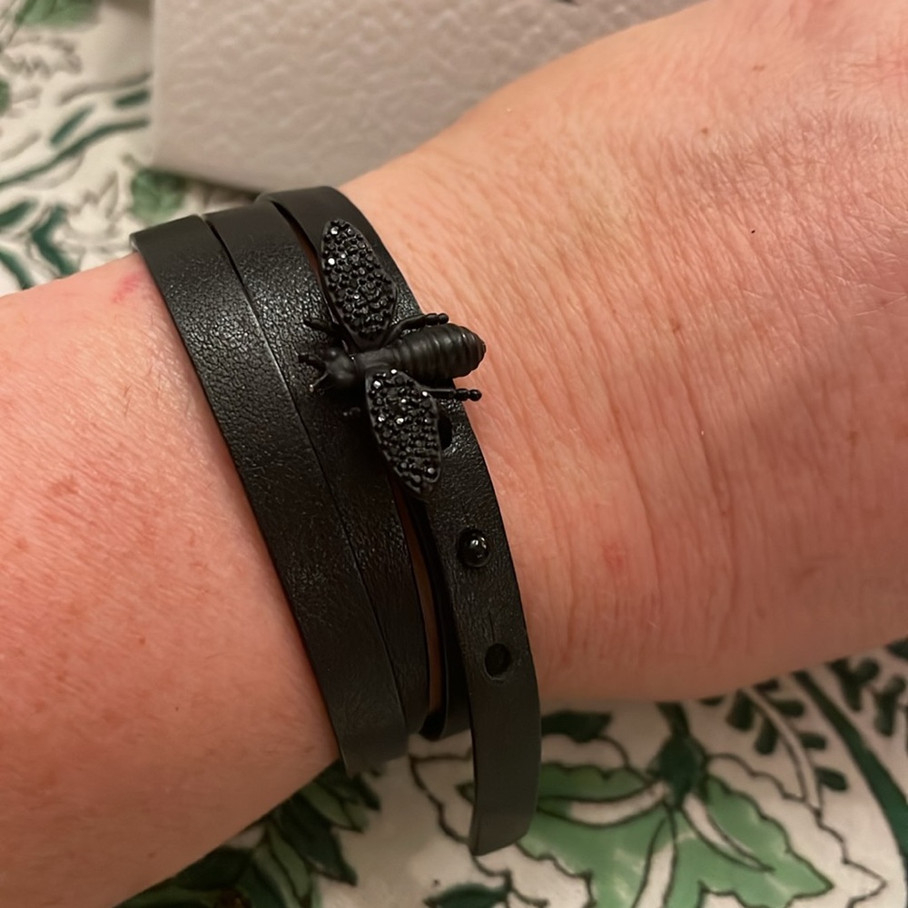 Dior Leather Wrap Bee Bracelet - Picture 4 of 4